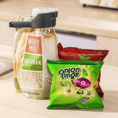 Snack Sealing Clip – Fresh-Keeping Food Bag Sealer with Flip-Top Buckle, Dustproof, Leak-Proof & Insect-Resistant