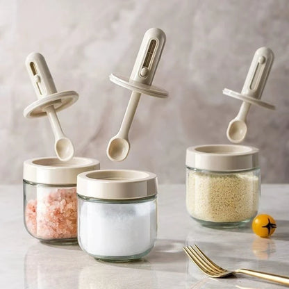 Spice & Pepper Shaker – Plastic Herb & Spice Shaker for Everyday Kitchen Use.