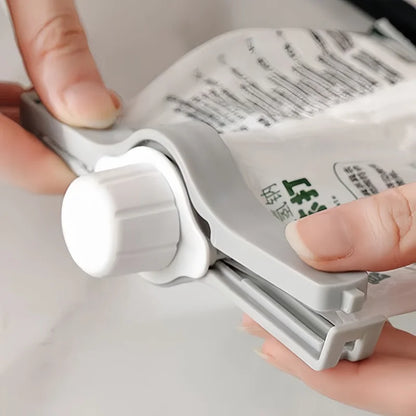 Kitchen Snack Sealing Bag Clips with Screw Cap – PP Food Preservation Clips for Seasoning Bags, Milk Powder & Storage